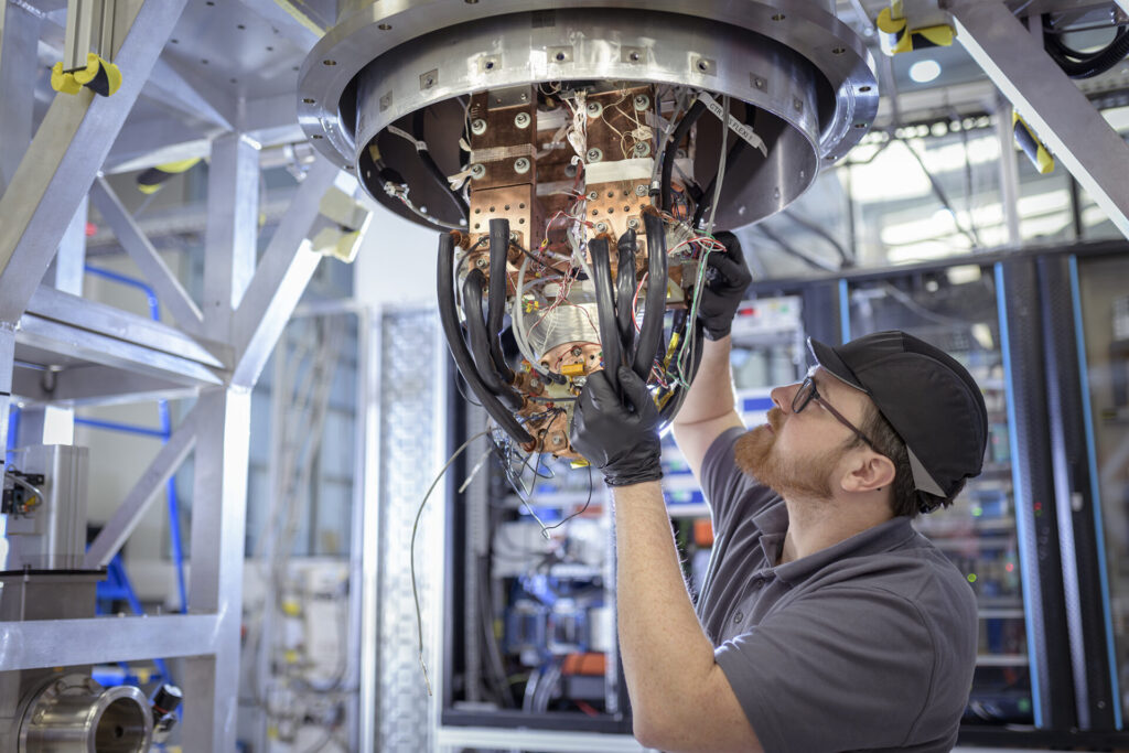Tokamak Energy Contracted by General Atomics to Advance Next-Generation Submarine Program